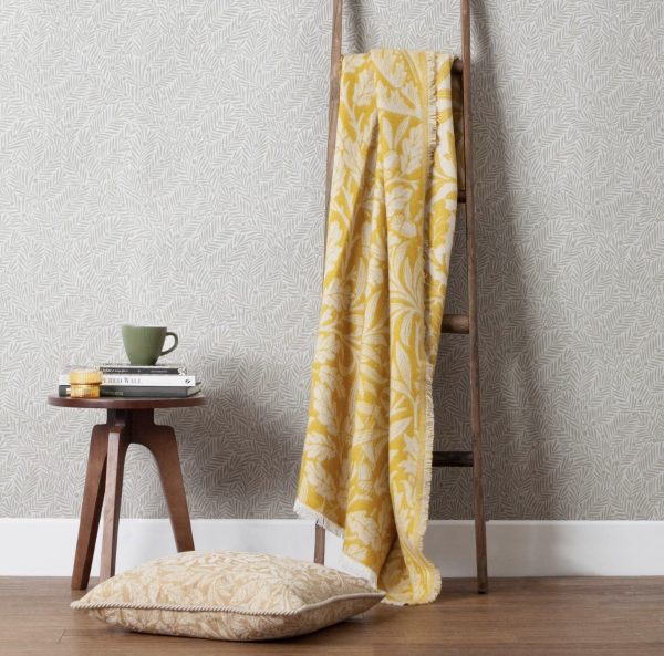 Acorn Tonal Jacquard Throw Gold